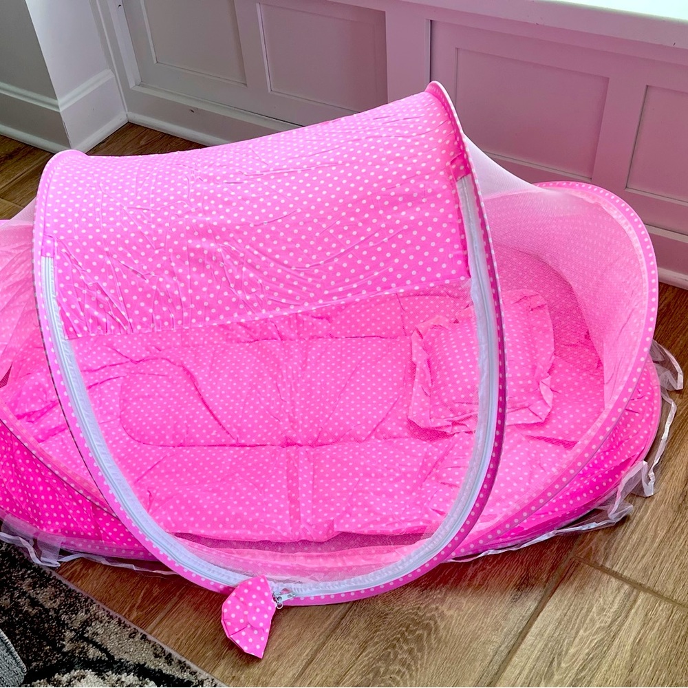 Baby tent blue or pink